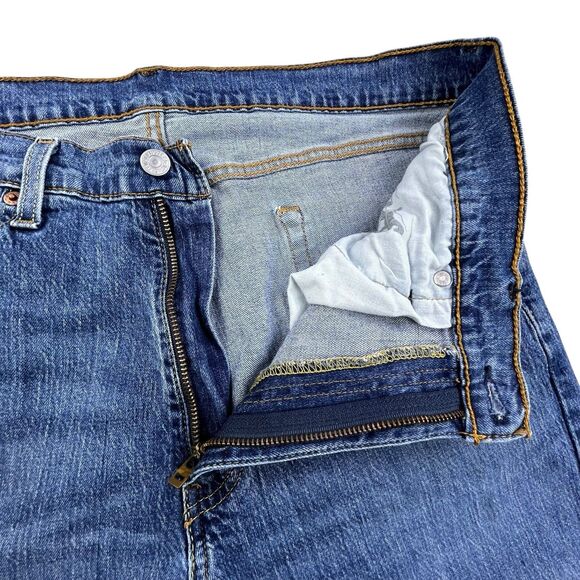 Levi's 505 Jeans Mens 36x32 Medium Wash Blue Denim Straight Leg Zip Fly Classic - Picture 5 of 12